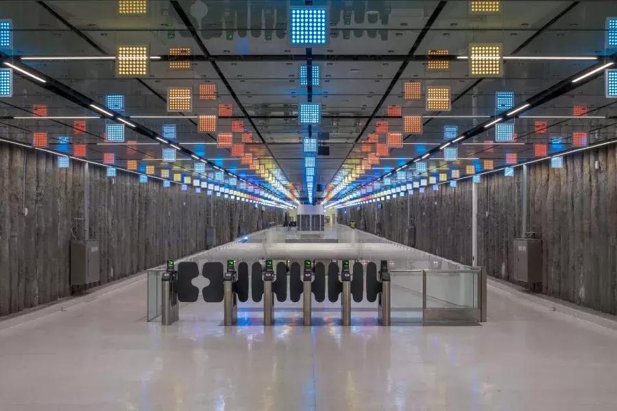 《贝博体彩app》，Erwin Redl, 2021，中央地铁:联合广场市场站